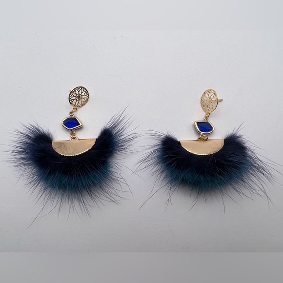 Elegant Blue Feather Dangle Earrings - Stylish Evening Retro Earrings - Picture 11 of 14